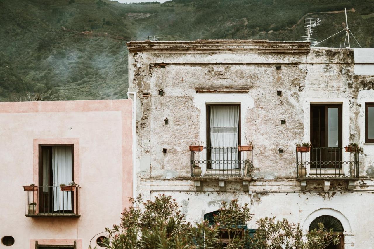 Hotel I Cinque Balconi Santa Marina Salina Bagian luar foto