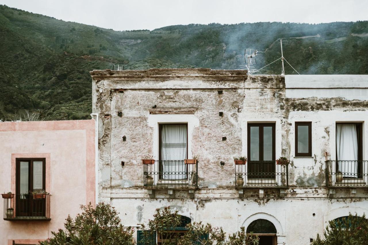 Hotel I Cinque Balconi Santa Marina Salina Bagian luar foto